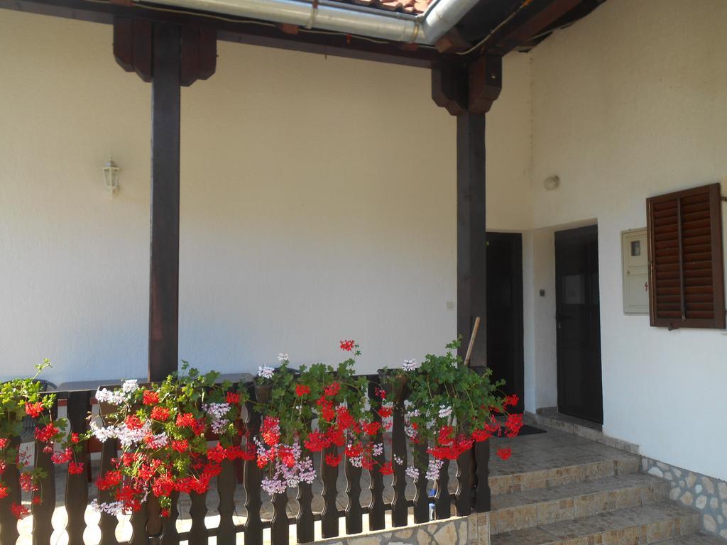 Guesthouse Andja Смолянац Екстериор снимка